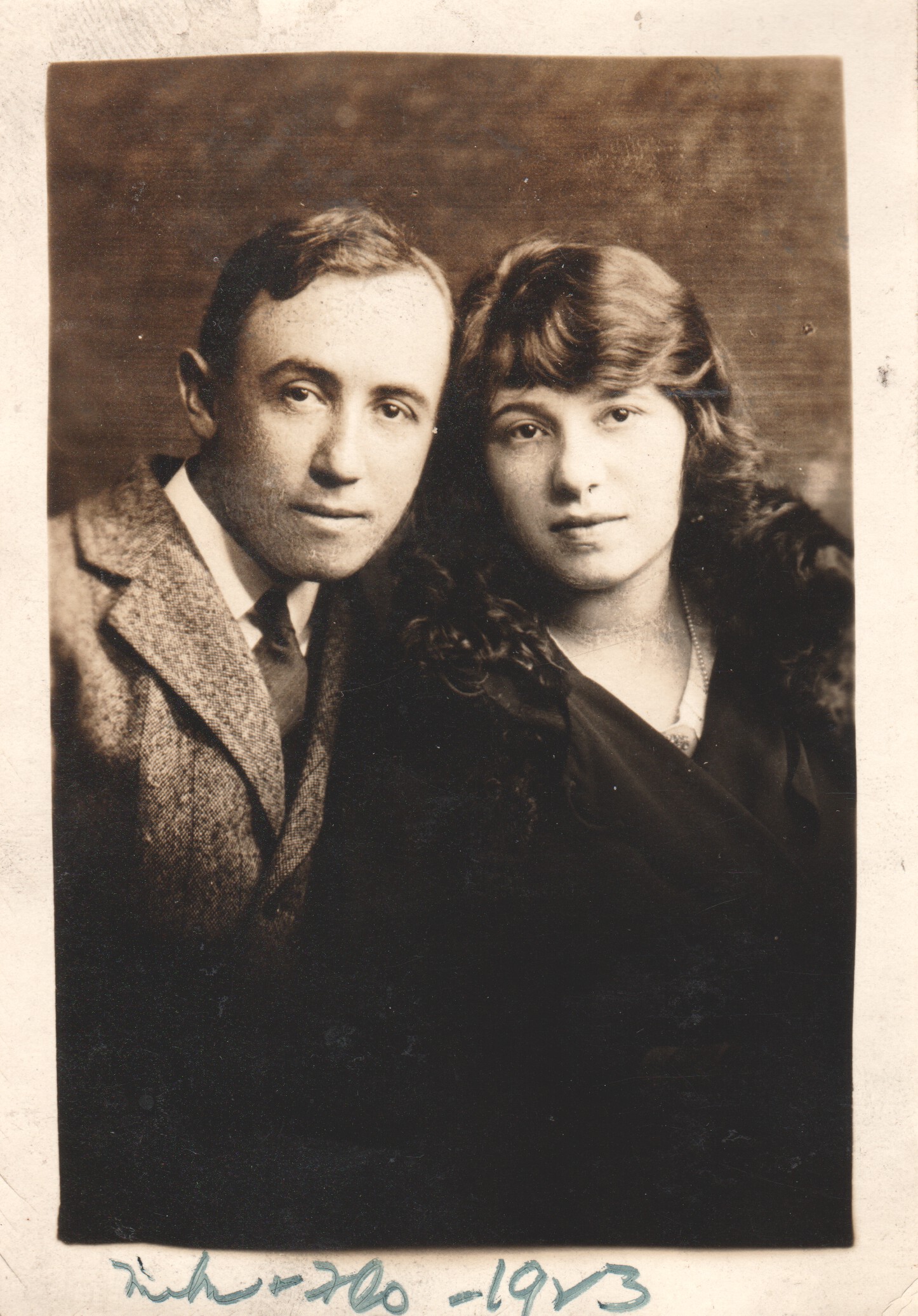 Oscar ‘Mike’ Mirantz and his wife Flo, 1923. Photo by kind courtesy of Amy Davidoff.