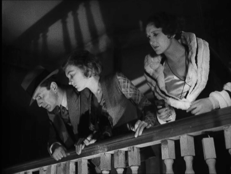 Number Seventeen (1932, dir. Alfred Hitchcock) French Studiocanal DVD screenshot